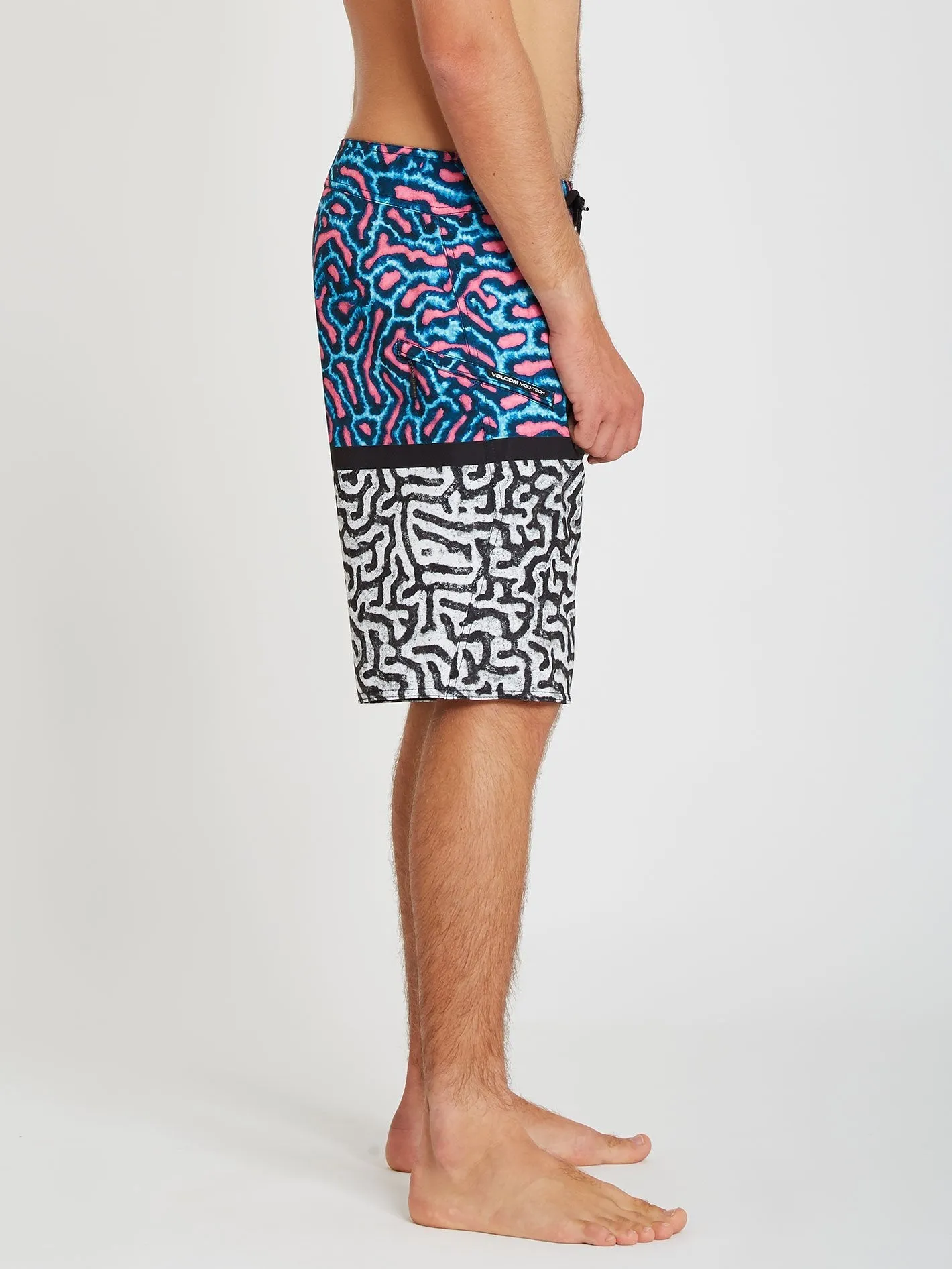 Coral Morph 20" Boardshort - Pink