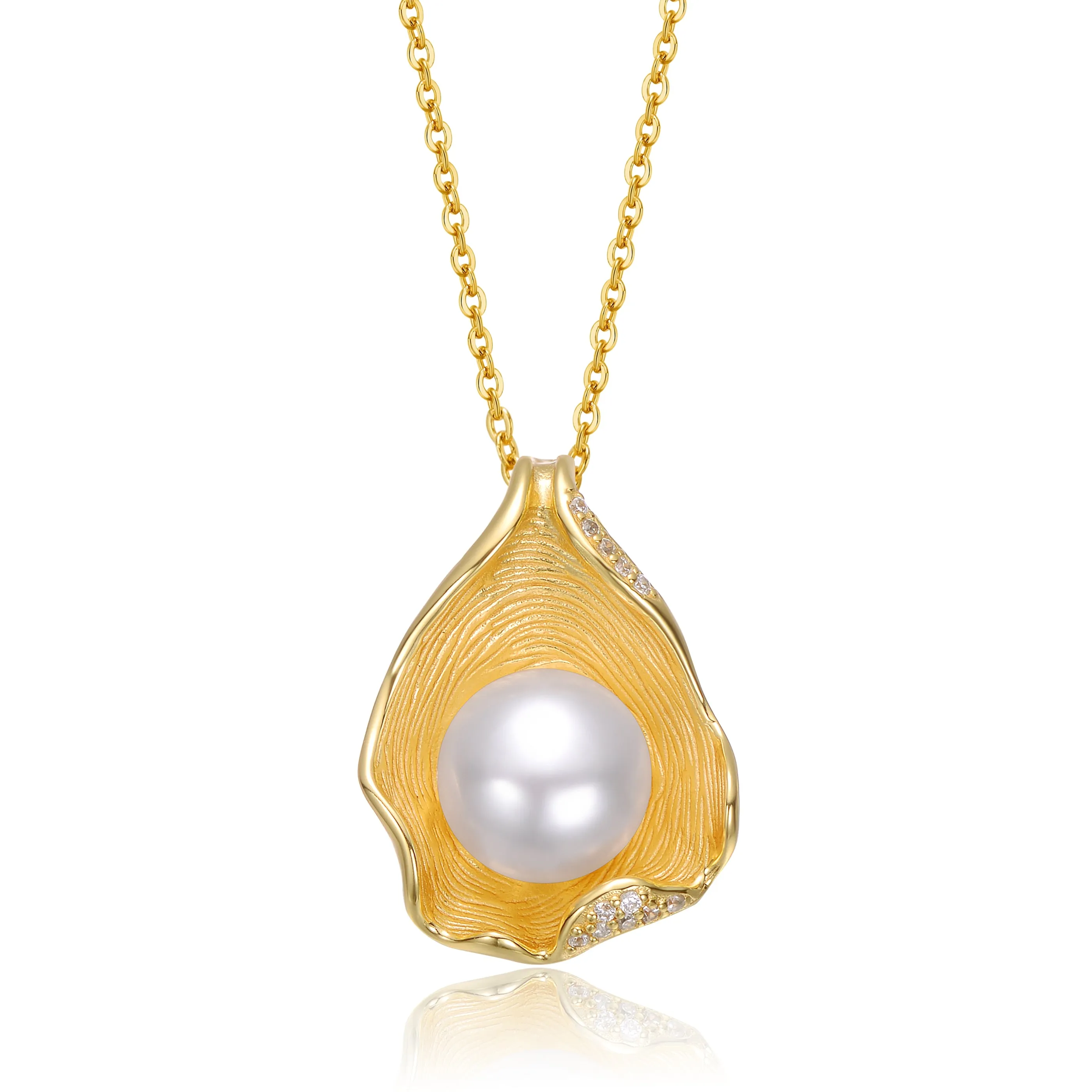 Delphine Pearl Mollusk Pendant Necklace