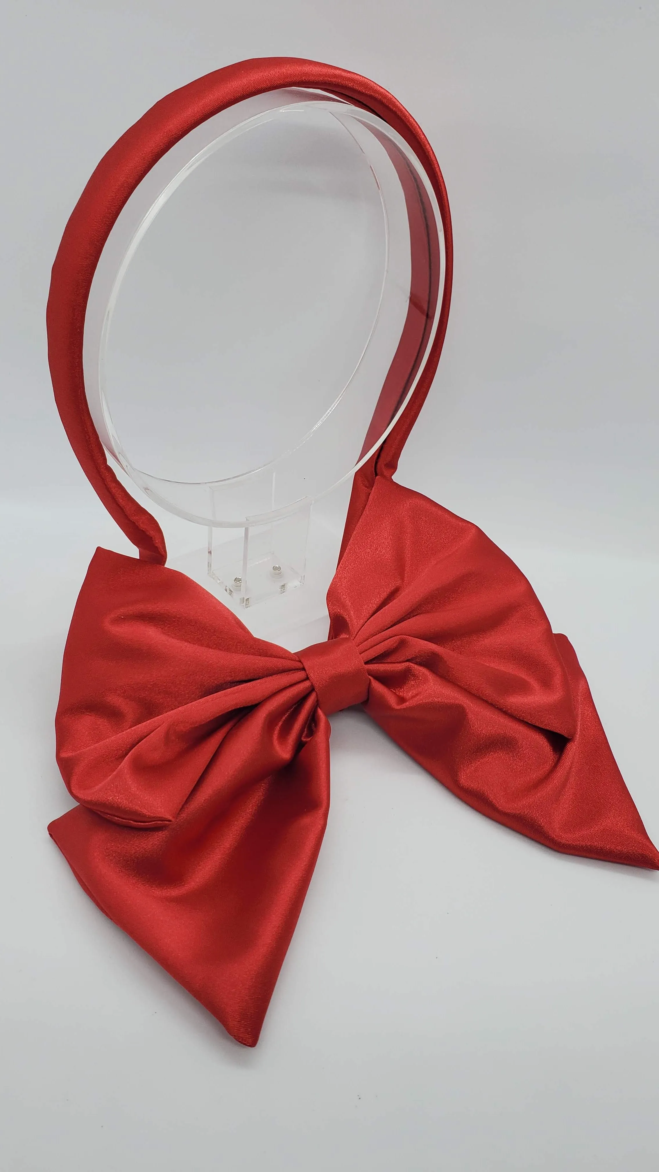 Diadema con Moño /  Elegant Tiara with Bow / Satin fabric Bow for Girls