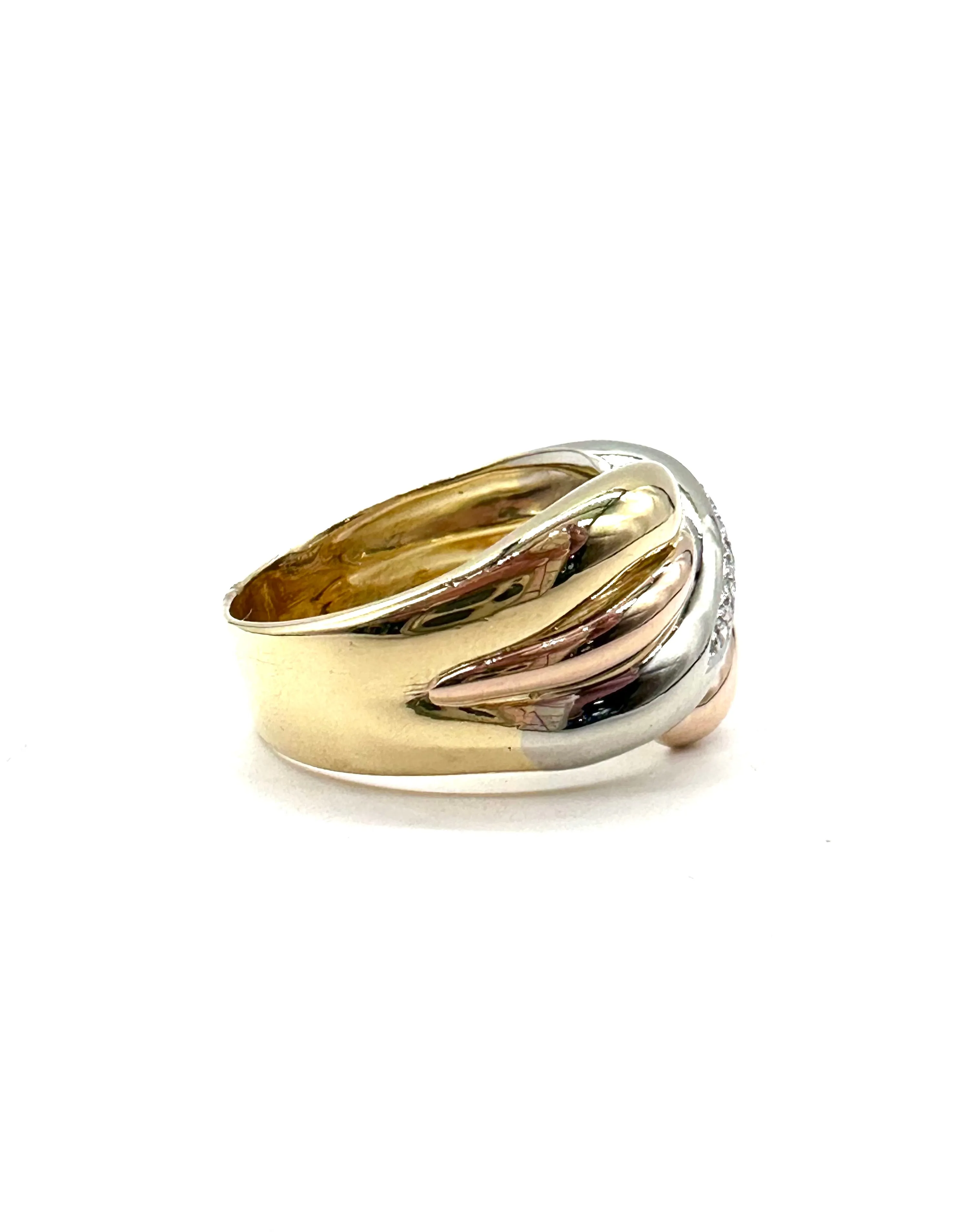 Diamond trigold swirl ring