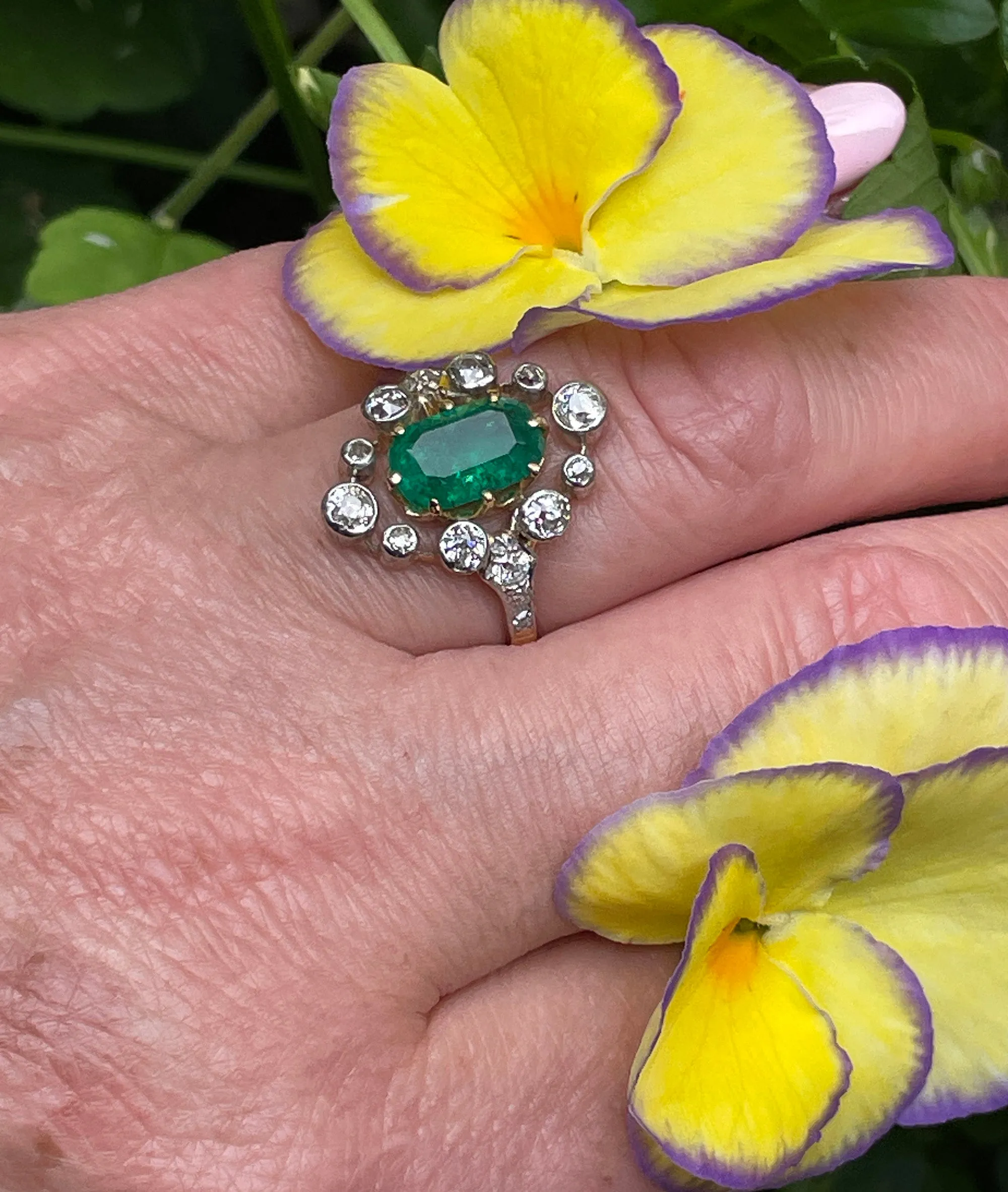 Fine Edwardian 3.28ctw GIA COLOMBIA Green Emerald and OLD European Cut Diamond 18K Platinum Ring