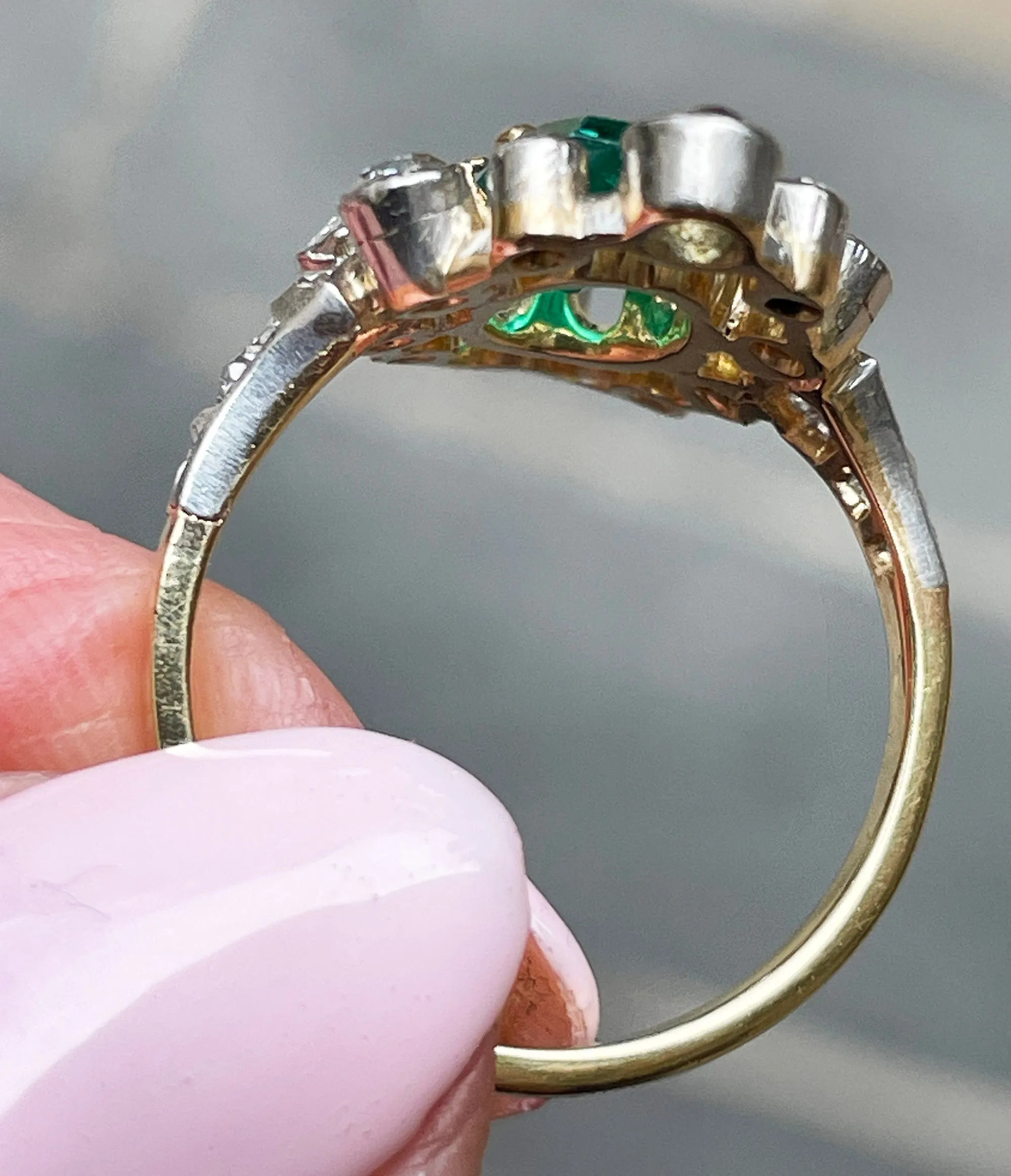 Fine Edwardian 3.28ctw GIA COLOMBIA Green Emerald and OLD European Cut Diamond 18K Platinum Ring